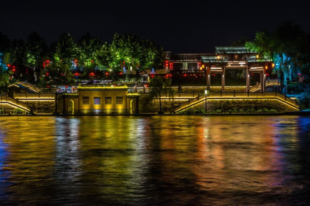 杭州京杭大运河杭州景区夜游槽舫船夜游京杭大运河