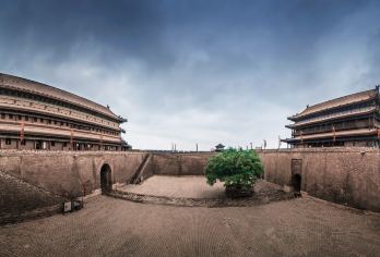 西安大雁塔+钟鼓楼广场+明城墙+大慈恩寺+回民街1日游【经典线路，品质出行。文化长安，穿越古今。】