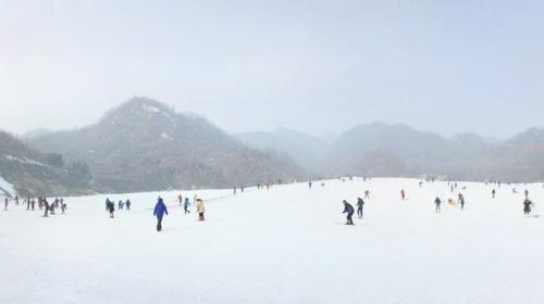 南召猿人山滑雪场