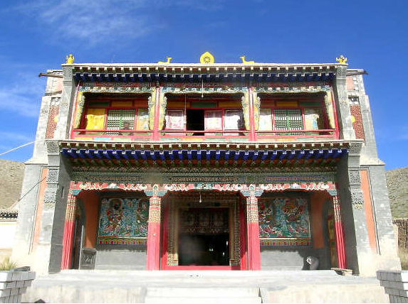 乌兰县茶卡寺院