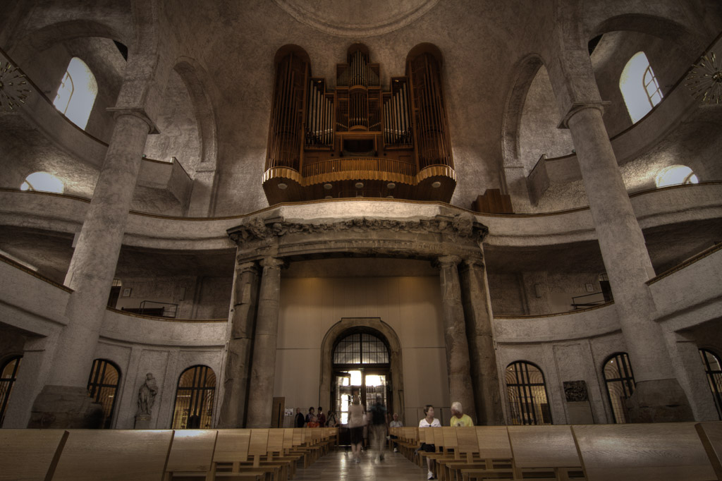 德累斯顿圣十字教堂