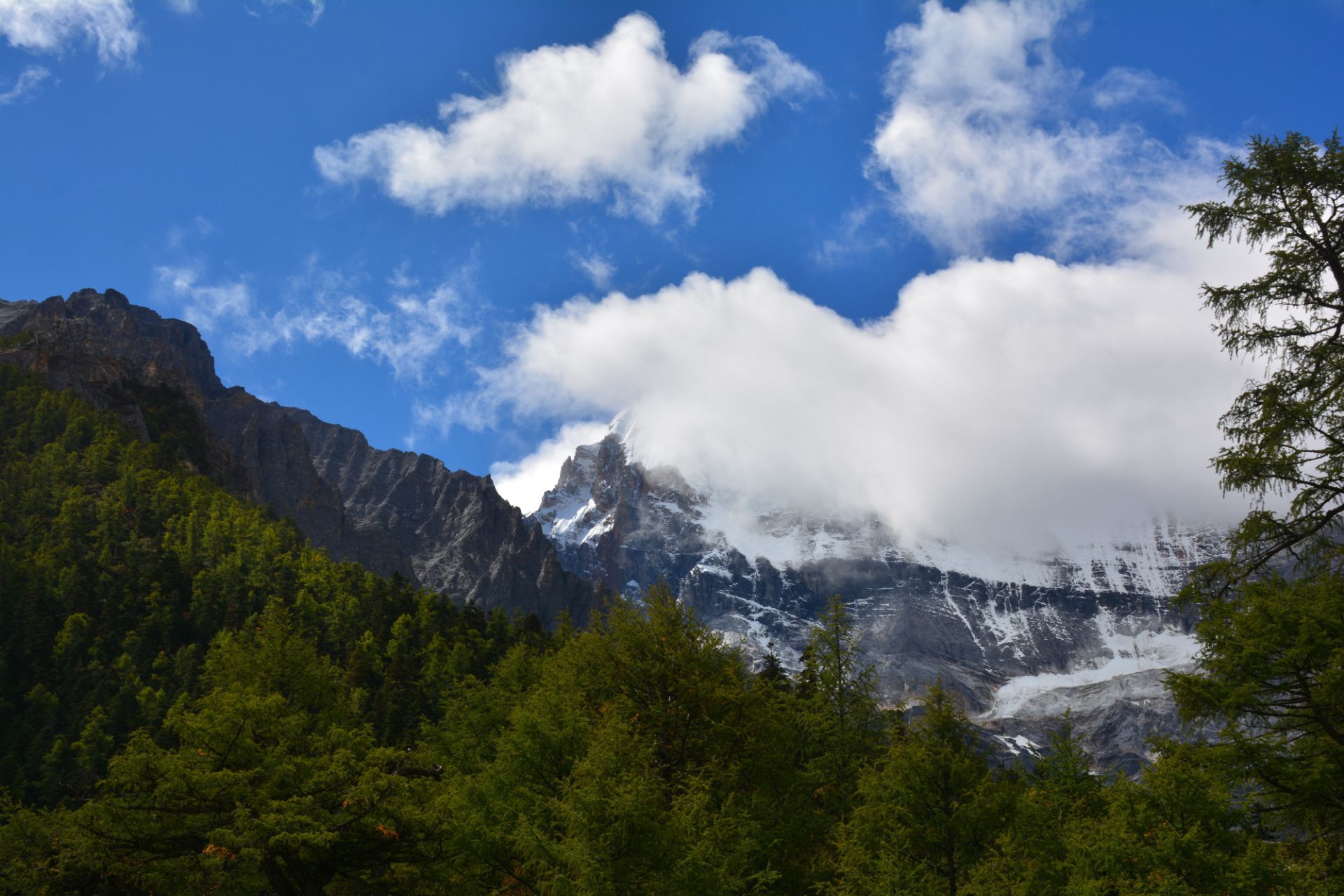 牛朗神山