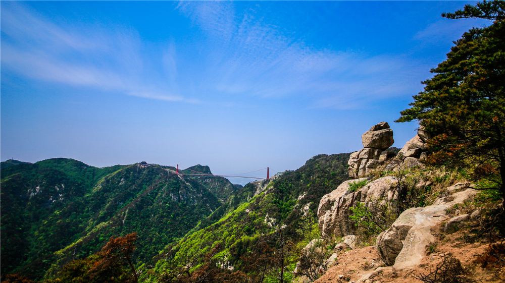 中國山東臨沂沂蒙山銀座天蒙旅遊區一日遊玻璃橋沂蒙山挑戰玻璃觀景臺