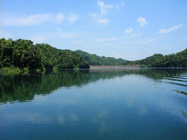 龙凤湖