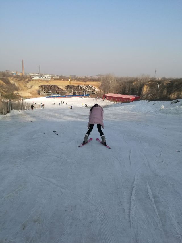 龙泉国际滑雪场