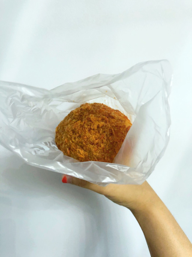 breadtalk辣味松松,椭圆形的造型_breadtalk面包新语