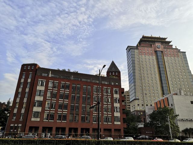 徐汇中学崇思楼