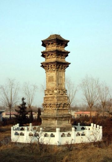 又称天地玄黄塔,玄塔,金塔,莲花塔.