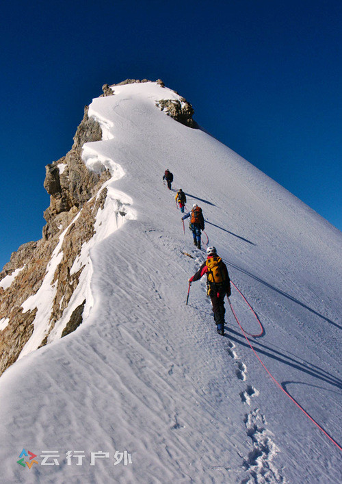 全球第二大著名山难梅里雪山1991年中日联合登山队