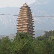 法王寺景点 这里离嵩阳书院不远 驾车顺路看看 这里寺院本身一般 但法王寺塔很 携程攻略