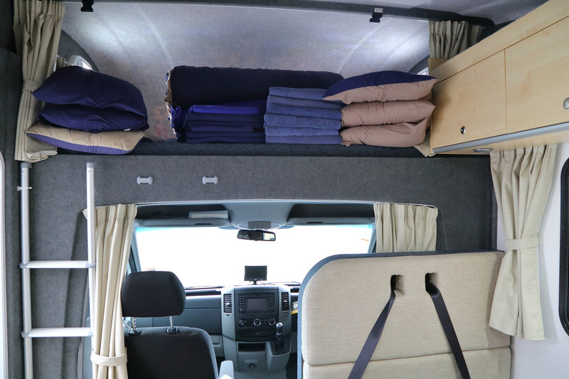 房车自驾游最新视频大全 100s0k000000cp2wb5BC9_R_800_10000_Q90.jpg