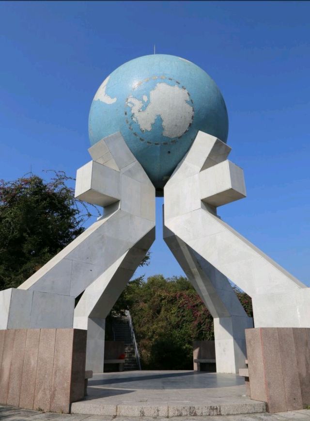 北回归线标志塔