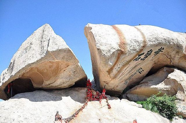 华山斧劈石攻略,华山斧劈石门票/游玩攻略/地址/图片/门票价格【携程