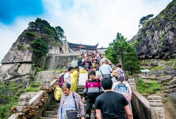 九华山+化城寺+百岁宫+肉身宝殿+地藏禅寺一日游【安庆出发】【池州高铁站免费接送，旅游直通车，一人一座~】