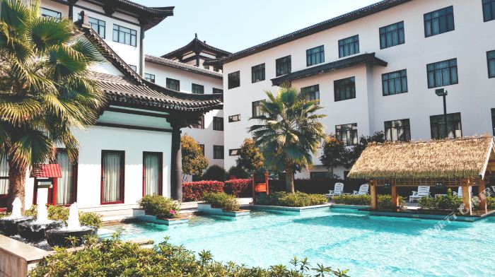 天台2日自由行·【高铁往返|汉唐风温泉】天台温泉山庄1晚|人气精选
