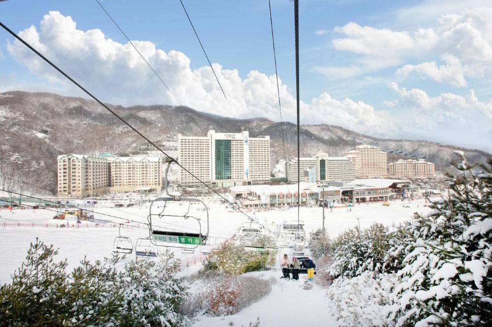韩国江原道洪川郡大明维瓦尔第SONO滑雪场一日游【Vivaldi park滑雪场】线路推荐【携程玩乐】