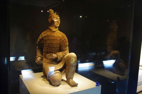 跪射俑一尊 陕西历史博物馆