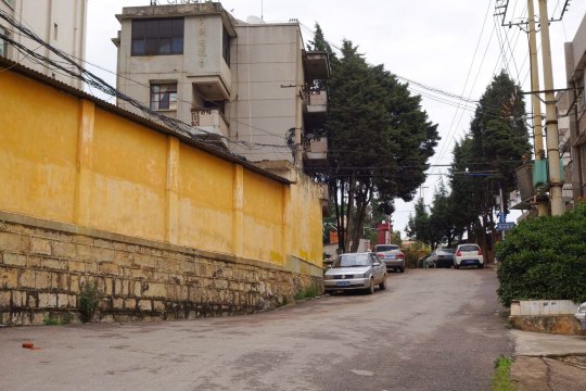 八,呈贡 呈贡现在作为昆明市行政中心所在地,新城建得很漂亮,老城区也