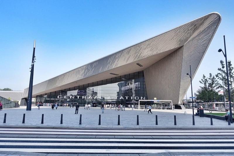 造型奇特的火车站. 鹿特丹中央火车站