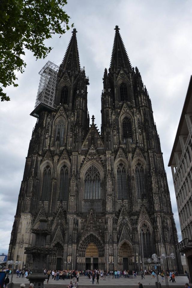 科隆大教堂正面全景.