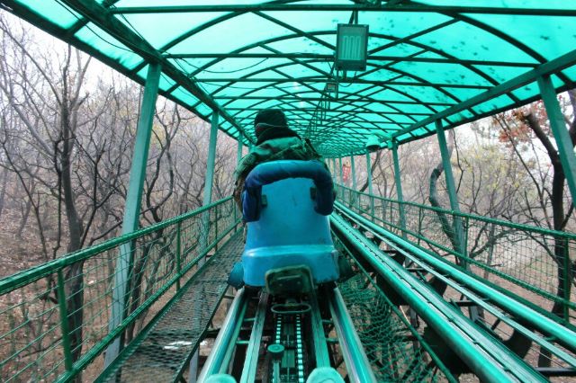 公交车特13——德胜门877——八达岭长城  「门票35元,滑车往返100元