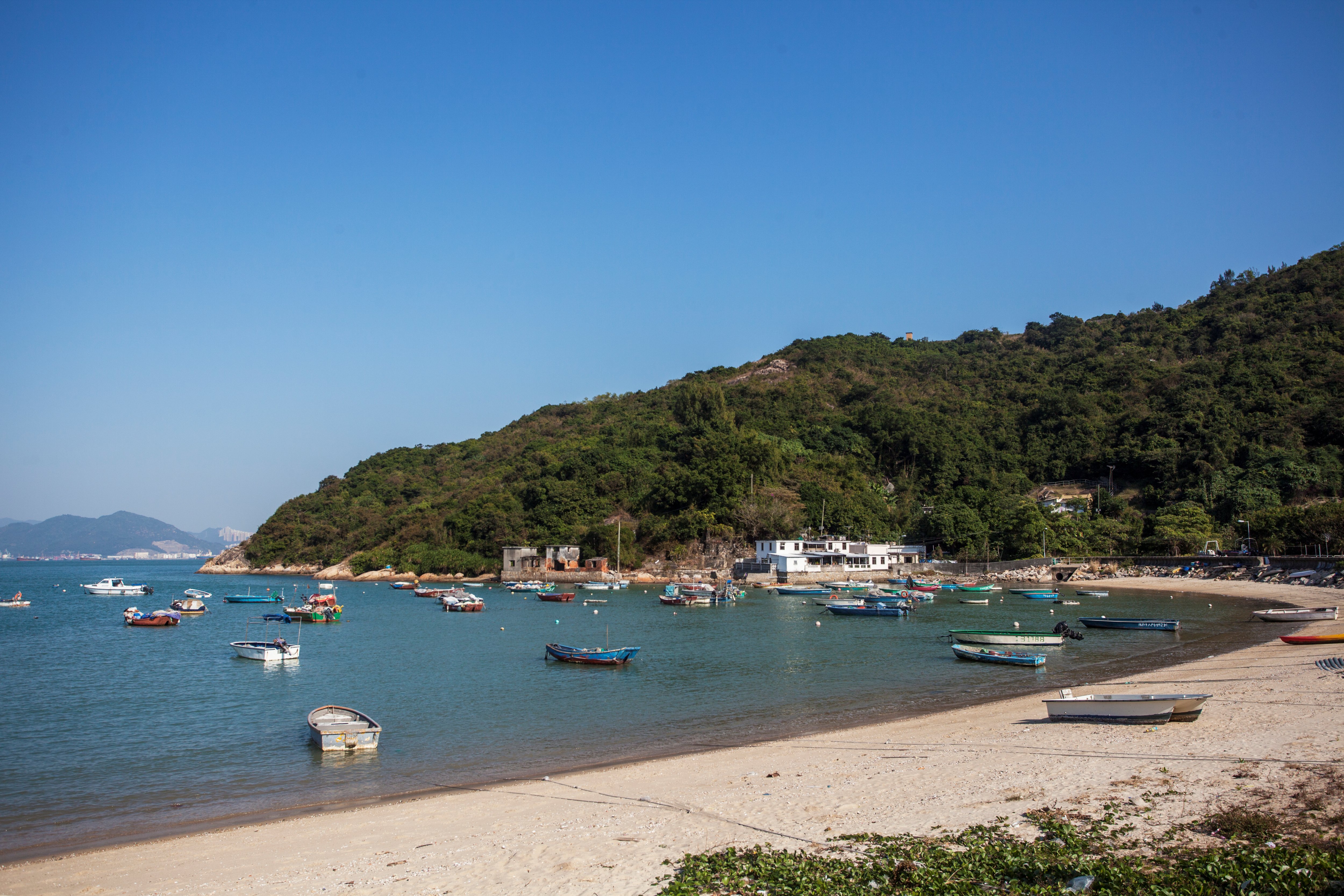 东湾