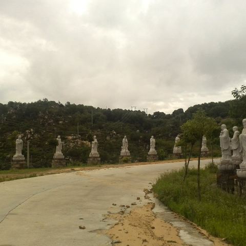 hzm:雲霄風景之列嶼靈鷲寺,劍石巖