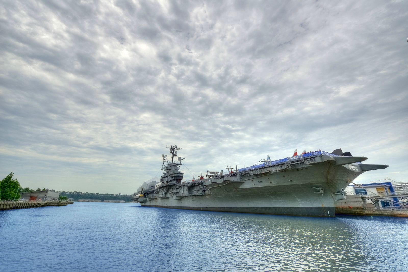 无畏号航空母舰, 纽约