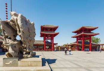 开封包公祠+清明上河园一日游【精品纯玩 跟团游 郑州出发】【亲子家庭朋友出游，时间自由，轻松，方便，适合居家亲子旅行】