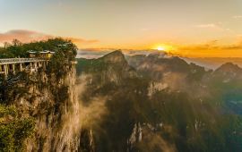 张家界天门山国家森林公园天气预报 历史气温 旅游指数 天门山国家森林公园一周天气预报 携程攻略