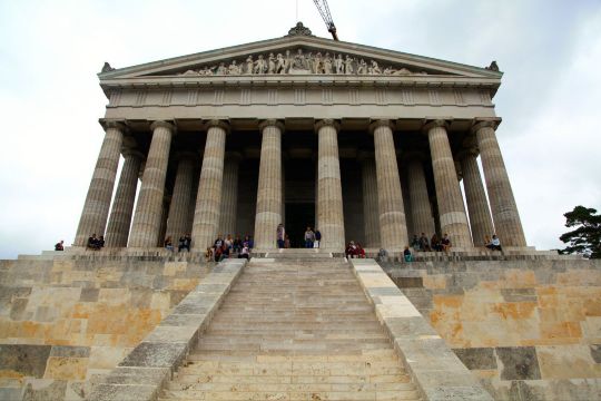 神殿其实很高大,没有图例那样小 瓦尔哈拉神殿