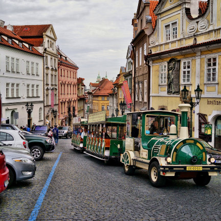 暗夜游,抱影归,东欧多少梦,尽在琴瑟和鸣中.