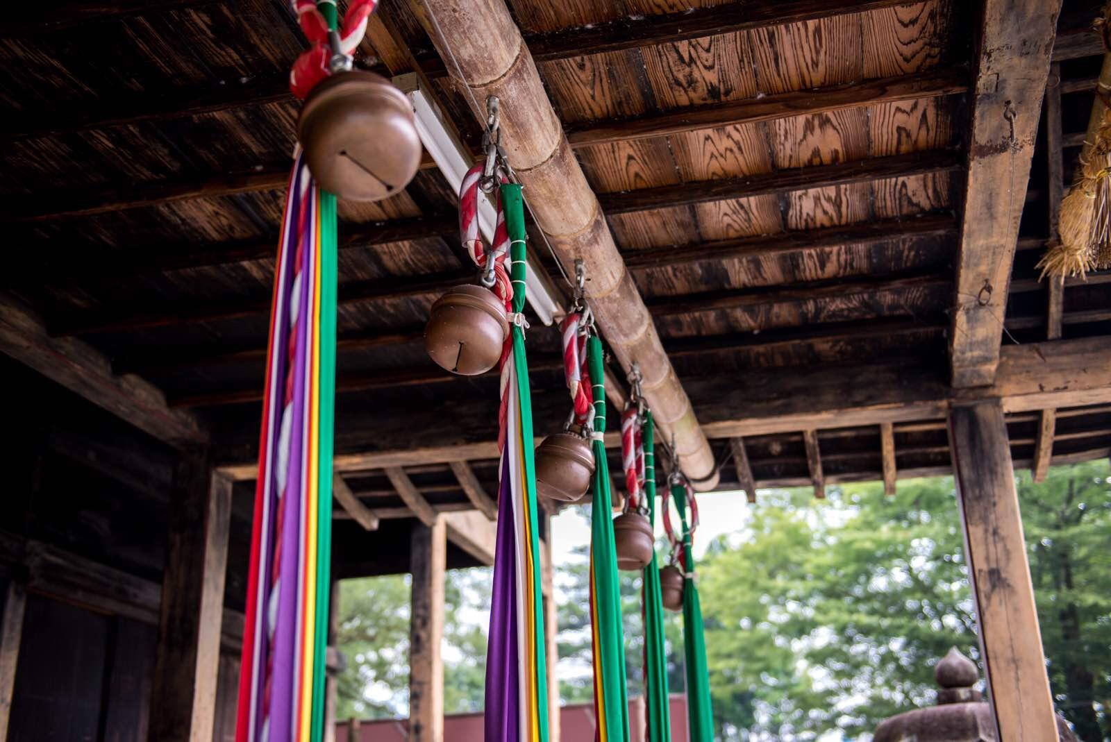 摇铃大约是用来祈福的吧 青井阿苏神社