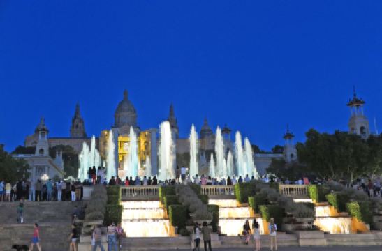 巴塞罗那魔幻喷泉攻略 巴塞罗那魔幻喷泉门票 游玩攻略 地址 图片 门票价格 携程攻略