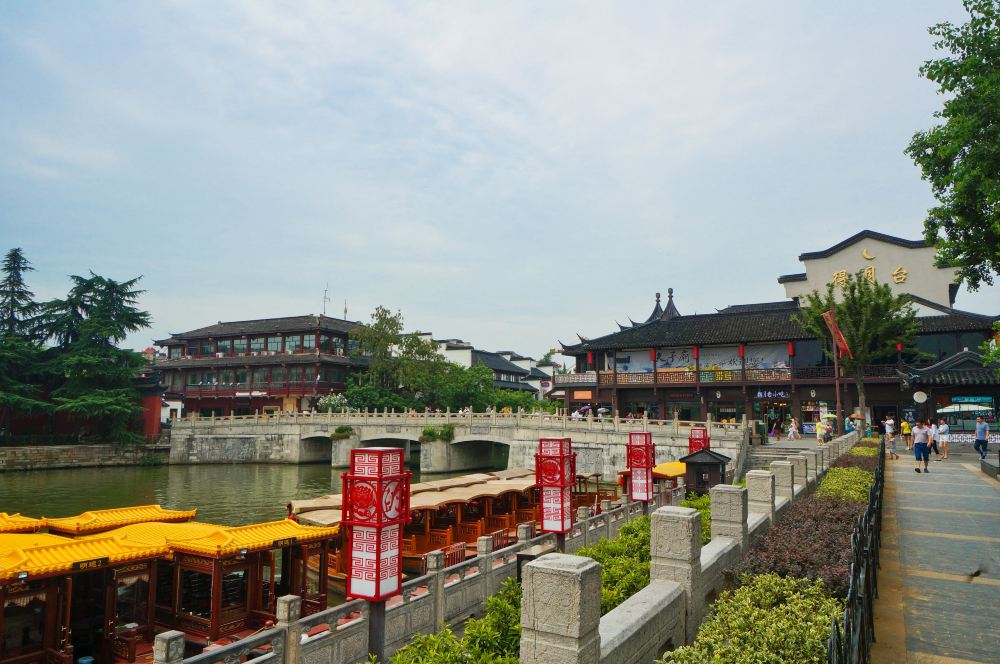 南京中山陵園風景區 大報恩寺 夫子廟 閱江樓 南京總統府一日遊【別克