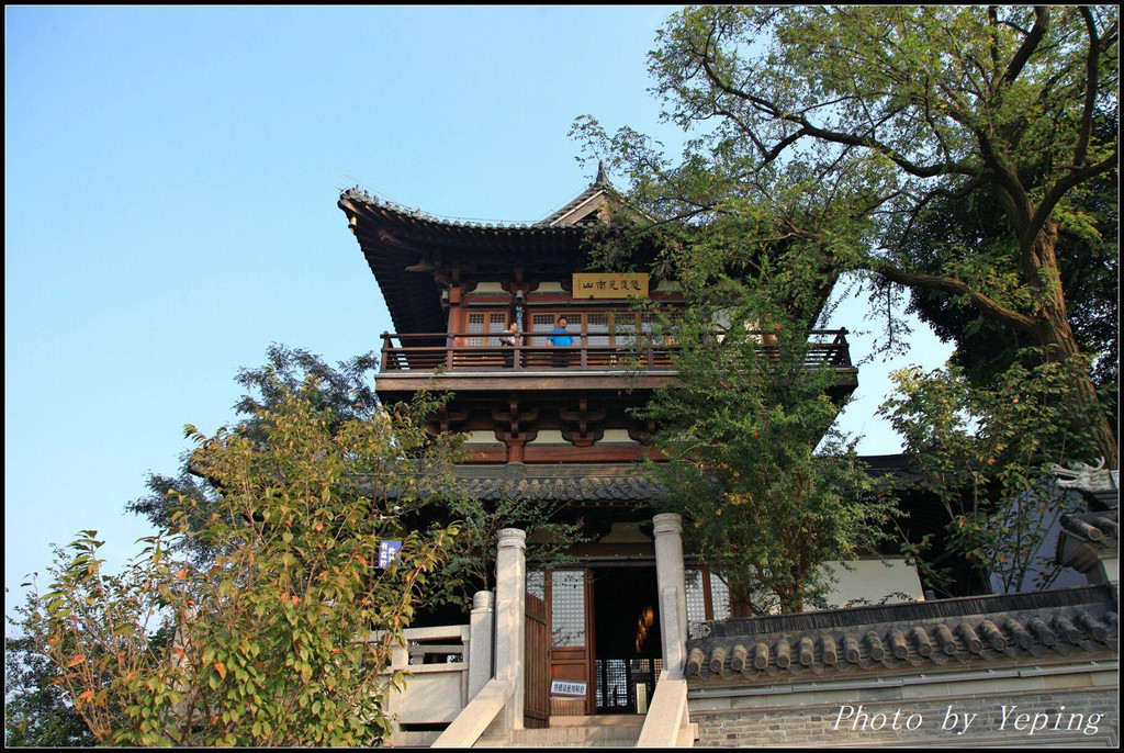 甘露寺后面的多景楼,是北固山