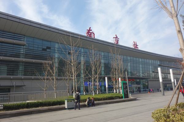 上午:孩子——南浦新村北郊站. 我——大宁灵石公园.