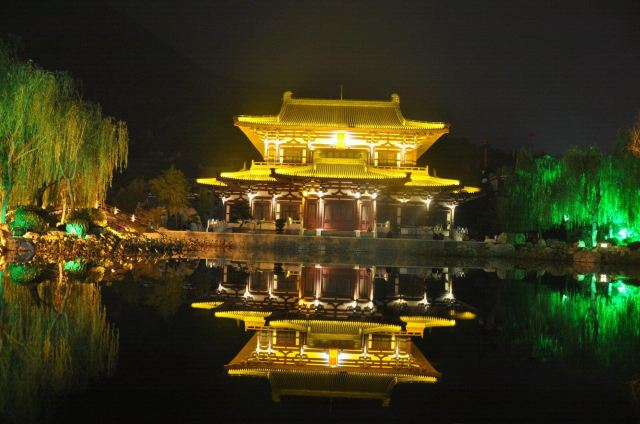 西安华清池夜景图片