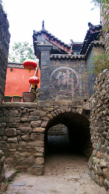 10元钱的一日游之四:太山龙泉寺与店头古堡