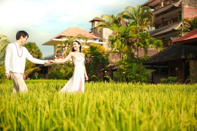 巴厘岛婚纱摄影_自己带婚纱去巴厘岛