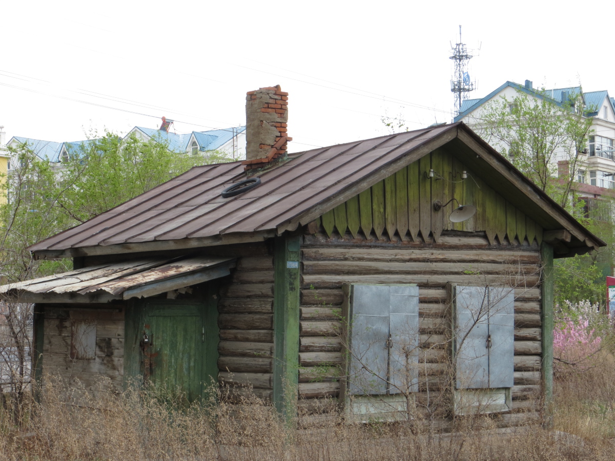 火车站广场前的木刻楞 满洲里木刻楞群