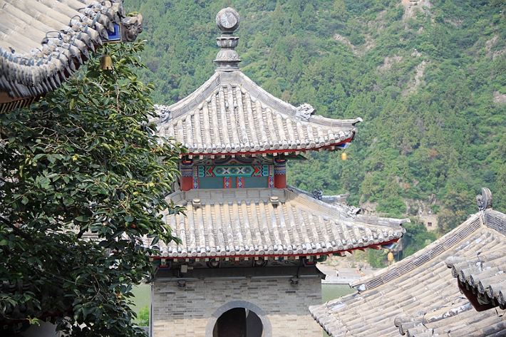 龍門石窟 龍門石窟 香山寺 香山寺 白馬寺 白馬寺為中國第一股膊