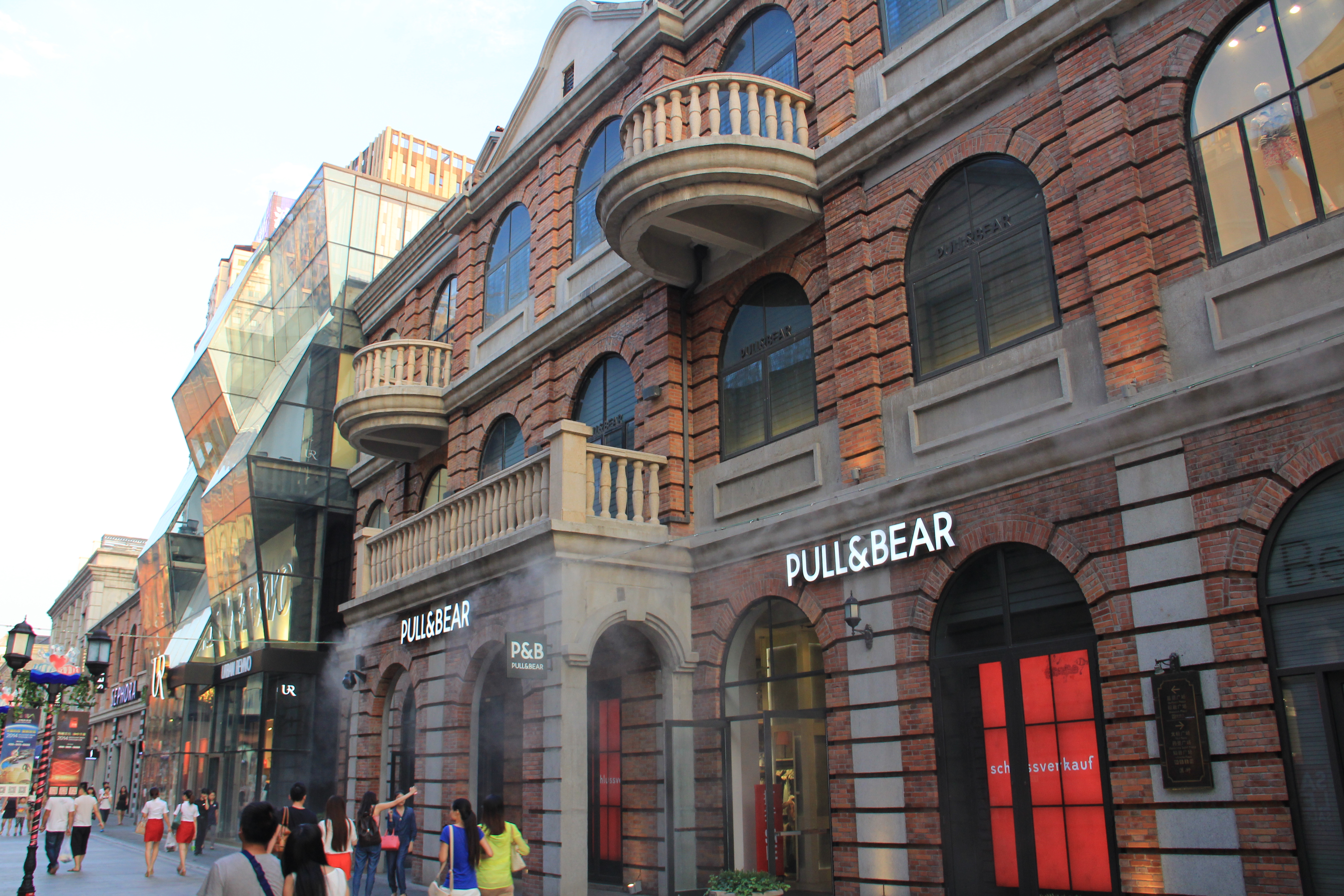 武汉汉街武汉大学