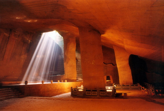 龙游石窟-停车场