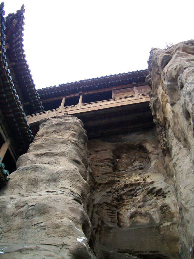 云冈石窟风化石 1995811294aa4ab6b4c4203a88854f73_C_640_10000.jpg