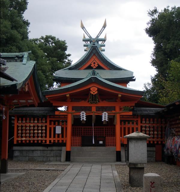 稻荷大社里见到的标准神社屋顶