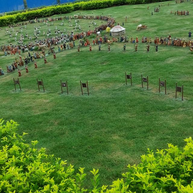 錦繡中華民俗村是中國第一個文化主題公園.