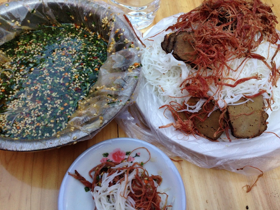 撒苤,保山腾冲地区的人都知道,酸酸辣辣,那个爽啊!